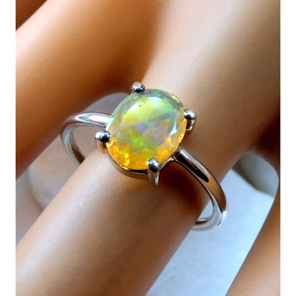 Stunning Natural Ethiopian Opal 2.5 Ct Sterling Silver Ring Sz 7.5 - Picture 2 of 7
